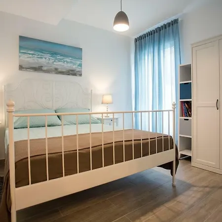 Cozy Coastal Gama Apartment