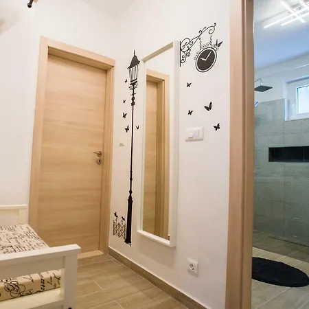 Cozy Coastal Gama Apartment