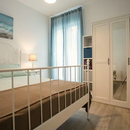 Cozy Coastal Gama Apartment