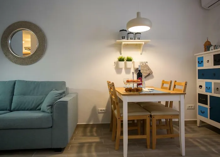 Cozy Coastal Gama Apartmán